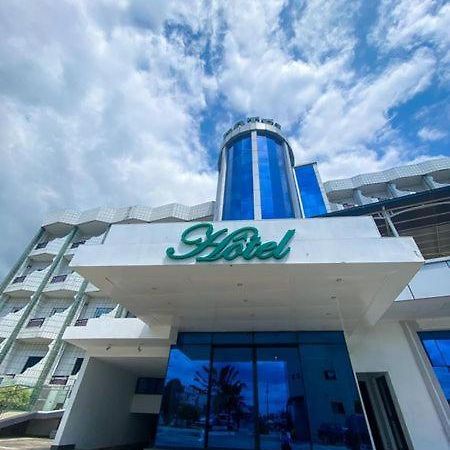 Hotel Vallee Des Princes Дуала Экстерьер фото