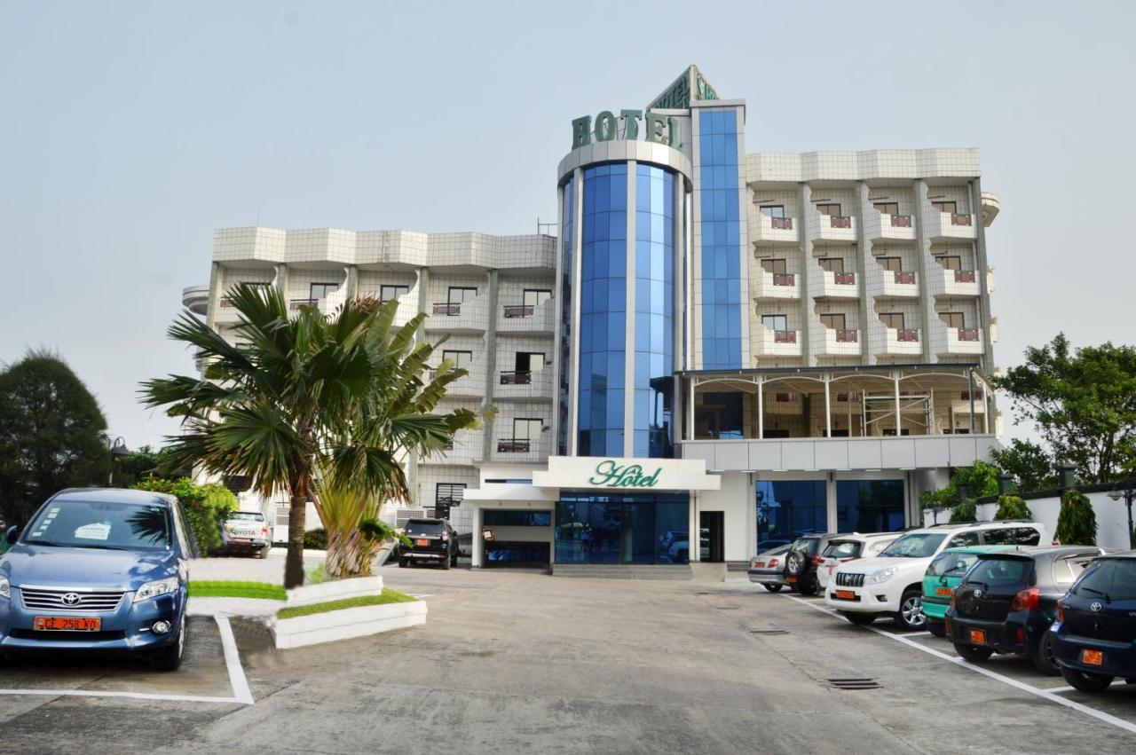 Hotel Vallee Des Princes Дуала Экстерьер фото